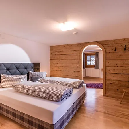 Ferienwohnungen-Gaestehaus Altginzling Ginzling