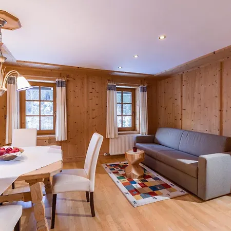 Ferienwohnungen-Gaestehaus Altginzling Ginzling