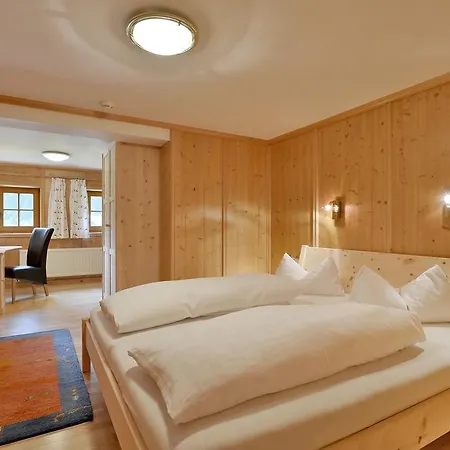Ferienwohnungen-Gaestehaus Altginzling Ginzling