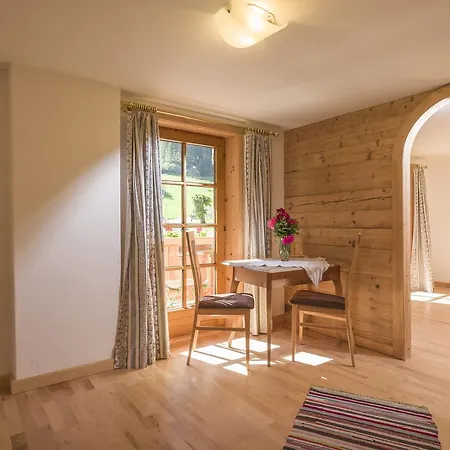 Ferienwohnungen-Gaestehaus Altginzling 3*